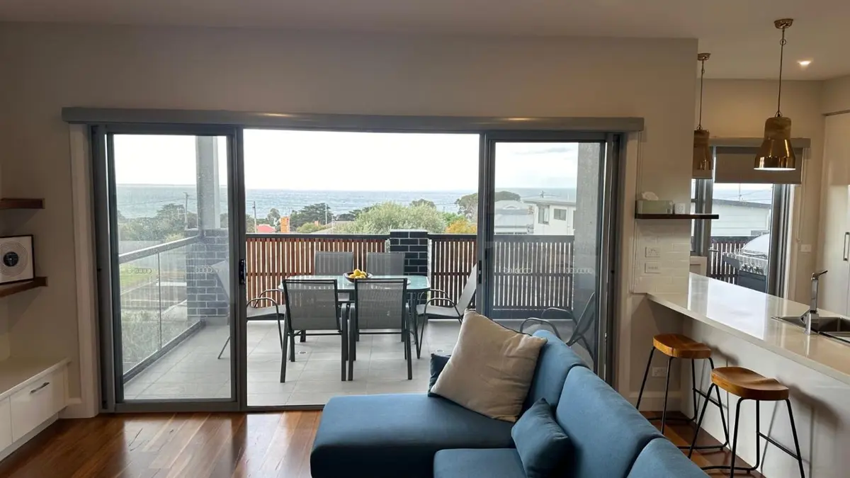 Oceans 15- Stunning Home Ocean Views close to Wineries Restaurants and Golf Course, Portarlington, Australia