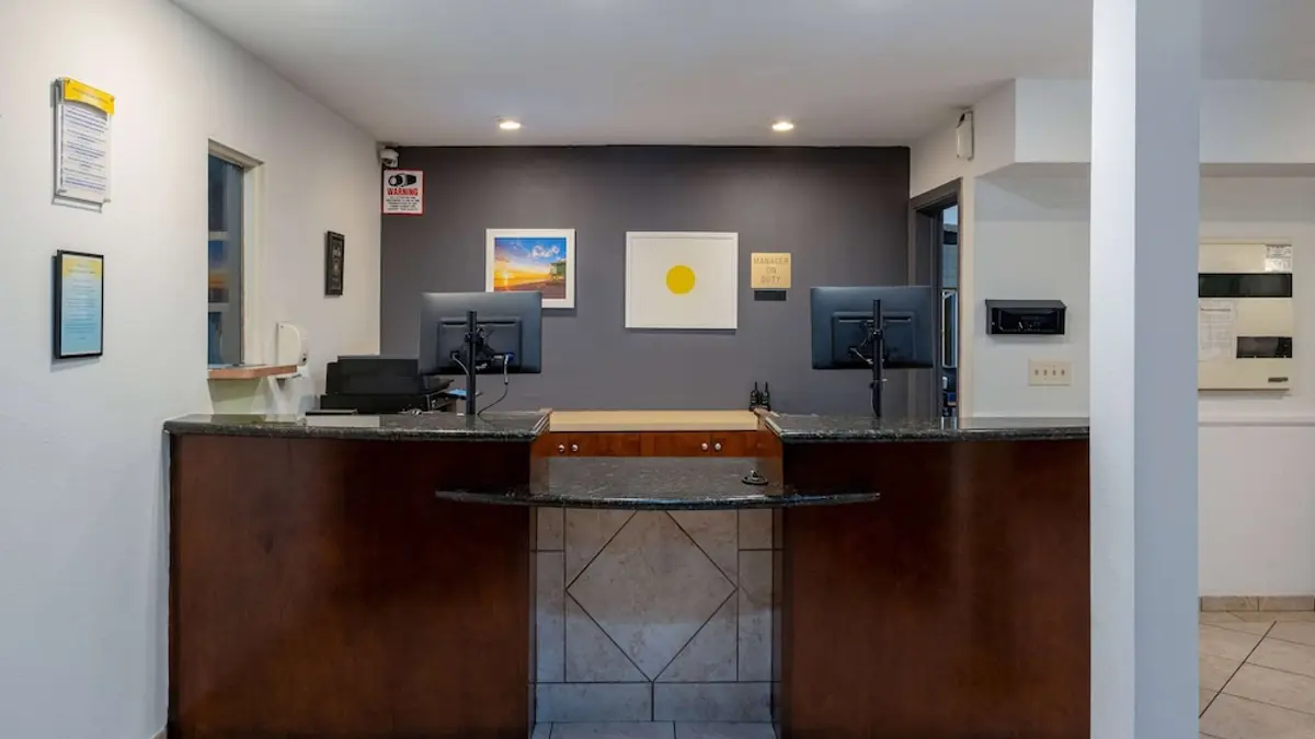 Days Inn by Wyndham Encinitas Moonlight Beach, Encinitas, United States