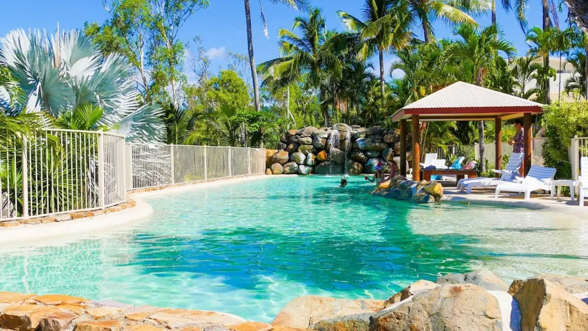 Spa Haven Deluxe 17A, Airlie Beach, Australia