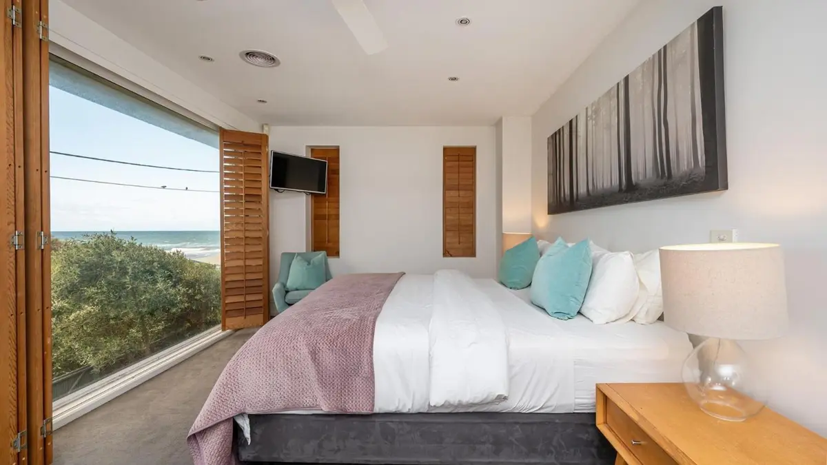 Anchor Beachfront - Pet Friendly on the Beach, Melbourne, Australia