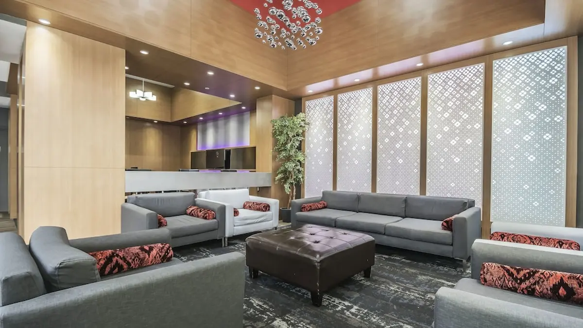 Best Western Plus Vancouver Airport Hotel, Vancouver, Canada