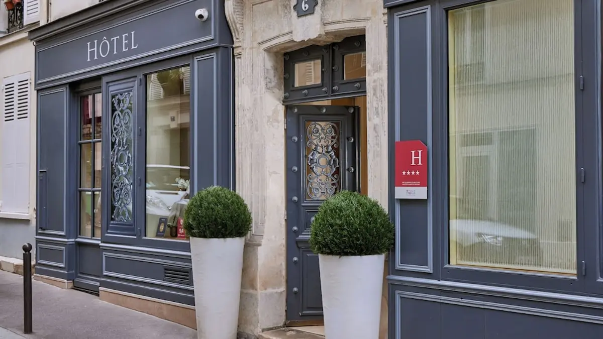 Le Relais Montmartre, Paris, France