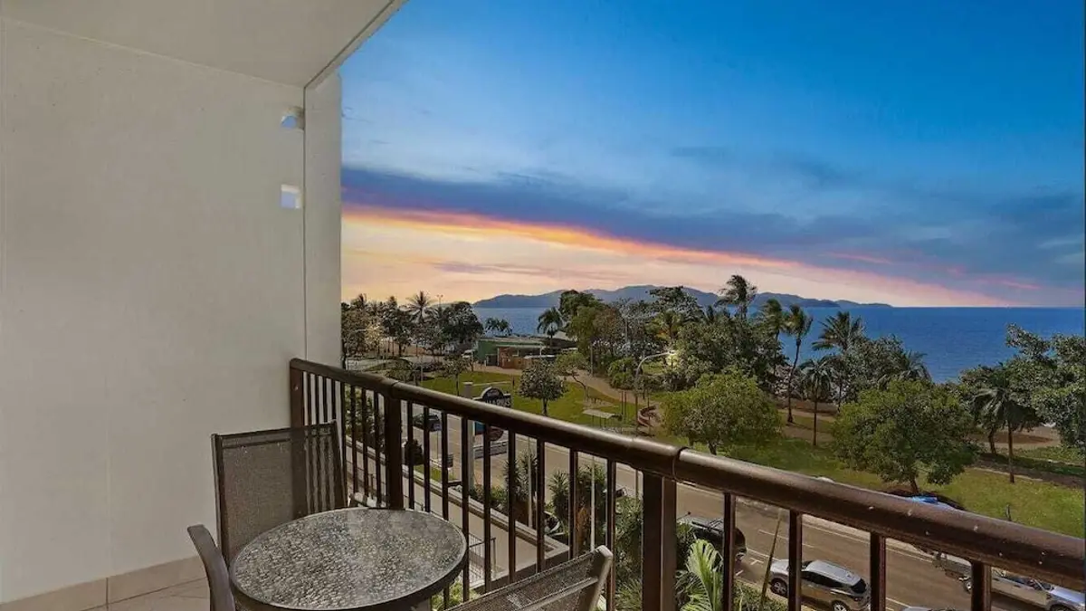 Aquarius on the Beach, North Ward, Australia