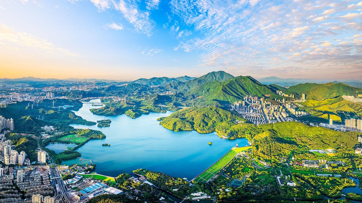 Limited Time Offer: 7-Day Best of China Tour with Great Wall & Bullet Train + 3-Night Shenzhen Shangri-La Stay by 