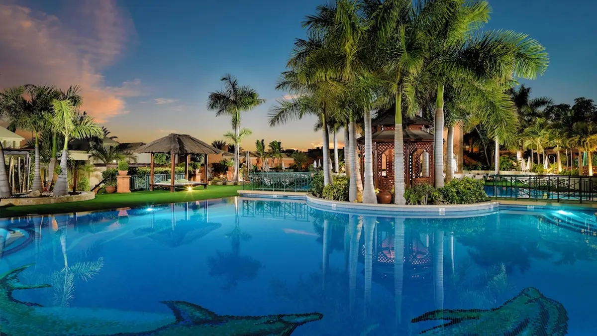 GREEN GARDEN ECO RESORT & VILLAS, Arona, Spain