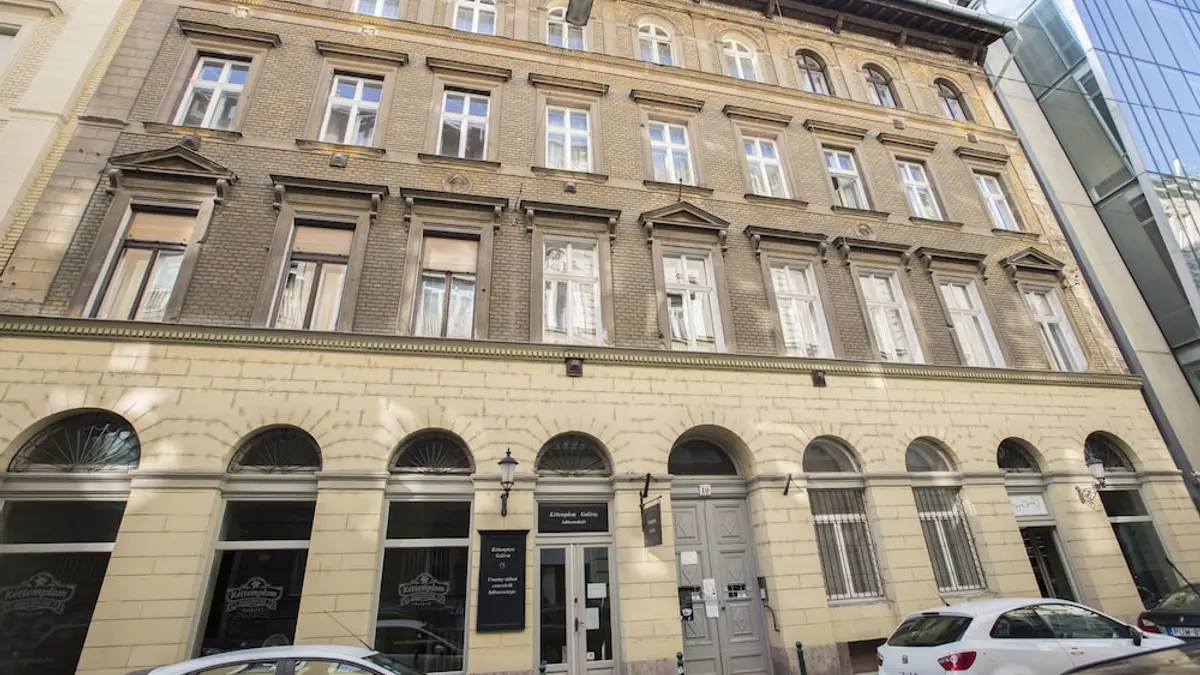 Paulay Central Top Suite, Budapest, Hungary