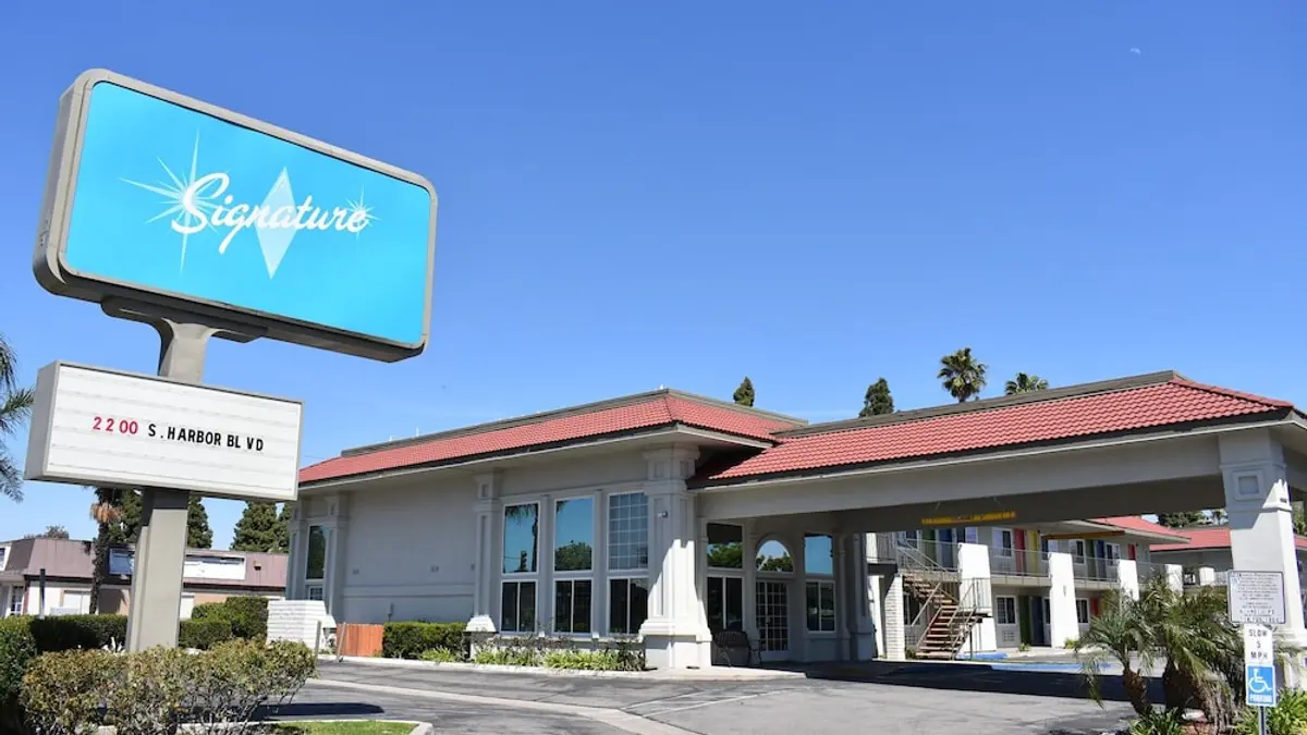 Signature Anaheim Maingate, Anaheim, United States