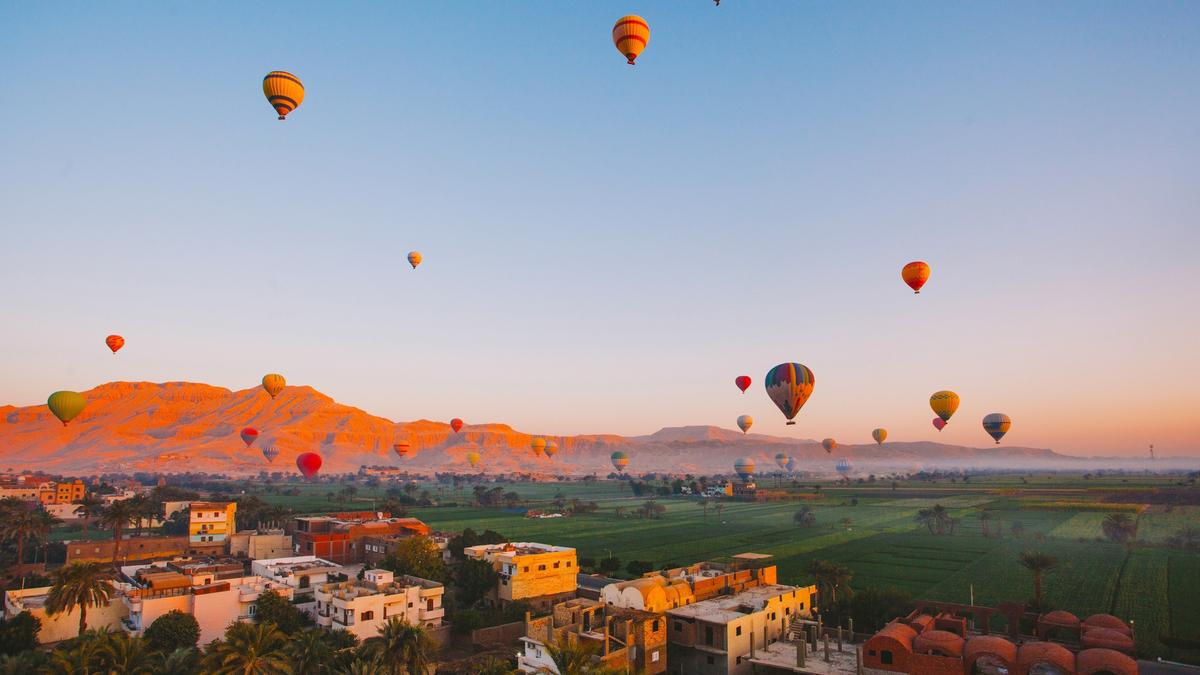 Limited Time Offer: 18-Day Egypt & Jordan Opulence with Abu Simbel, Petra, Wadi Rum + BONUS Luxor Sunrise Hot Air Balloon by Luxury Escapes Tours