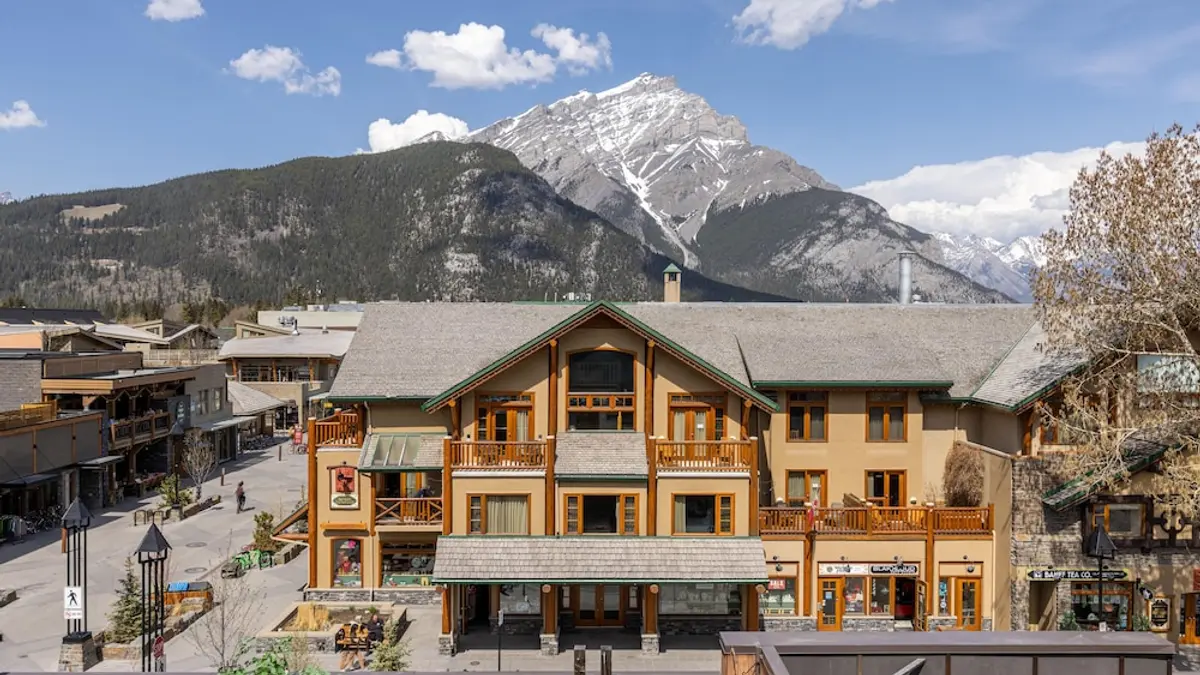 Brewster Mountain Lodge, Banff, Canada