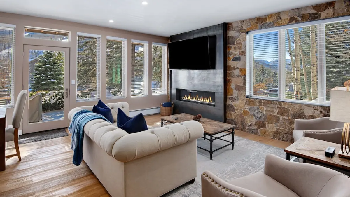 Sun Vail 14a 3 Bedroom Condo by RedAwning, Vail, United States