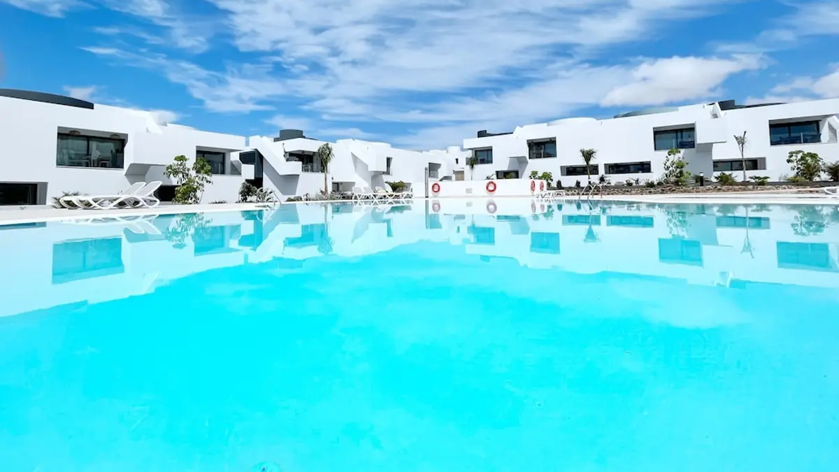Superior Apartment Sleeps 2 With Pool, La Oliva, Spain