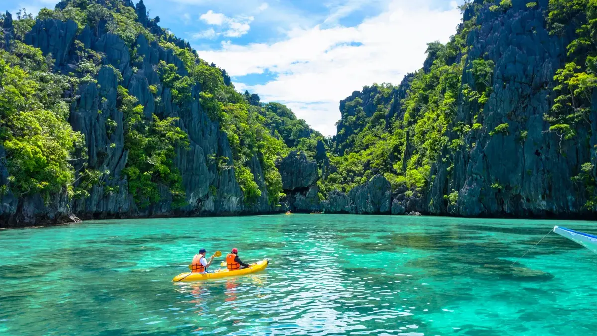 Premium: 8-tägige private Inselhopping-Tour durch die Philippinen mit Shangri-La-Aufenthalten, Food-Tour in Cebu & Aufenthalt auf einer Privatinsel von Luxury Escapes Tours