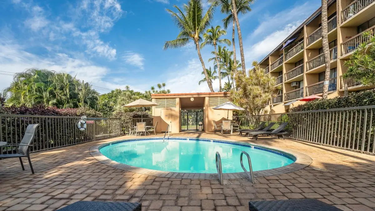 In günstiger Lage nahe dem Zentrum von Kihei, gegenüber dem berühmten Charley Young Beach, 3 Pools, Tennisplätze MV3407, Kihei (HI), United States