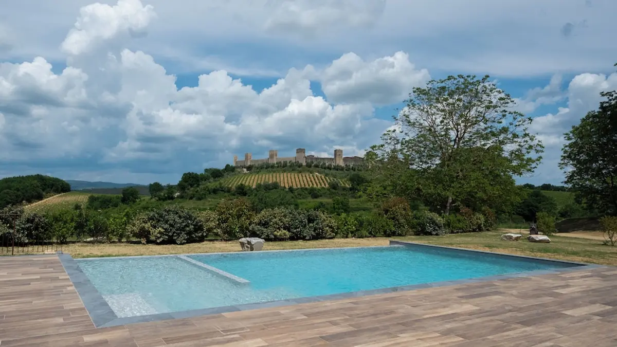 La Piazzetta Borgo Campassini, Monteriggioni, Italy