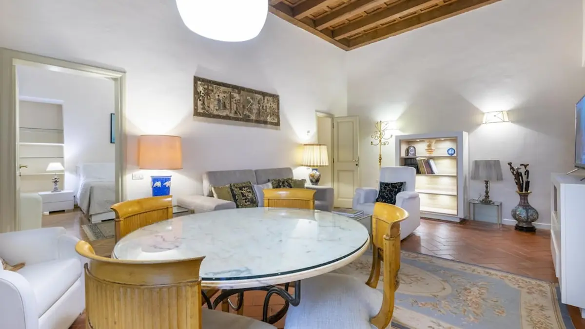 Borgo San Jacopo Apartment, Florence, Italy