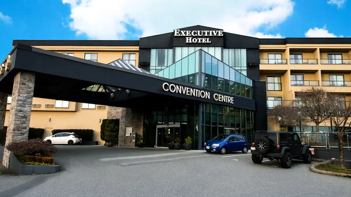 Executive Suites Hotel Metro Vancouver, Burnaby, Canada