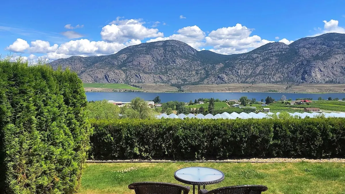 Shiraz Villa, Osoyoos, Canada
