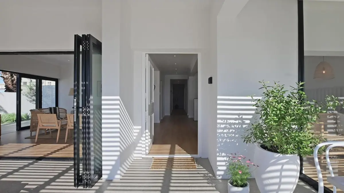 19 Beach Road, Cape Town, South Africa