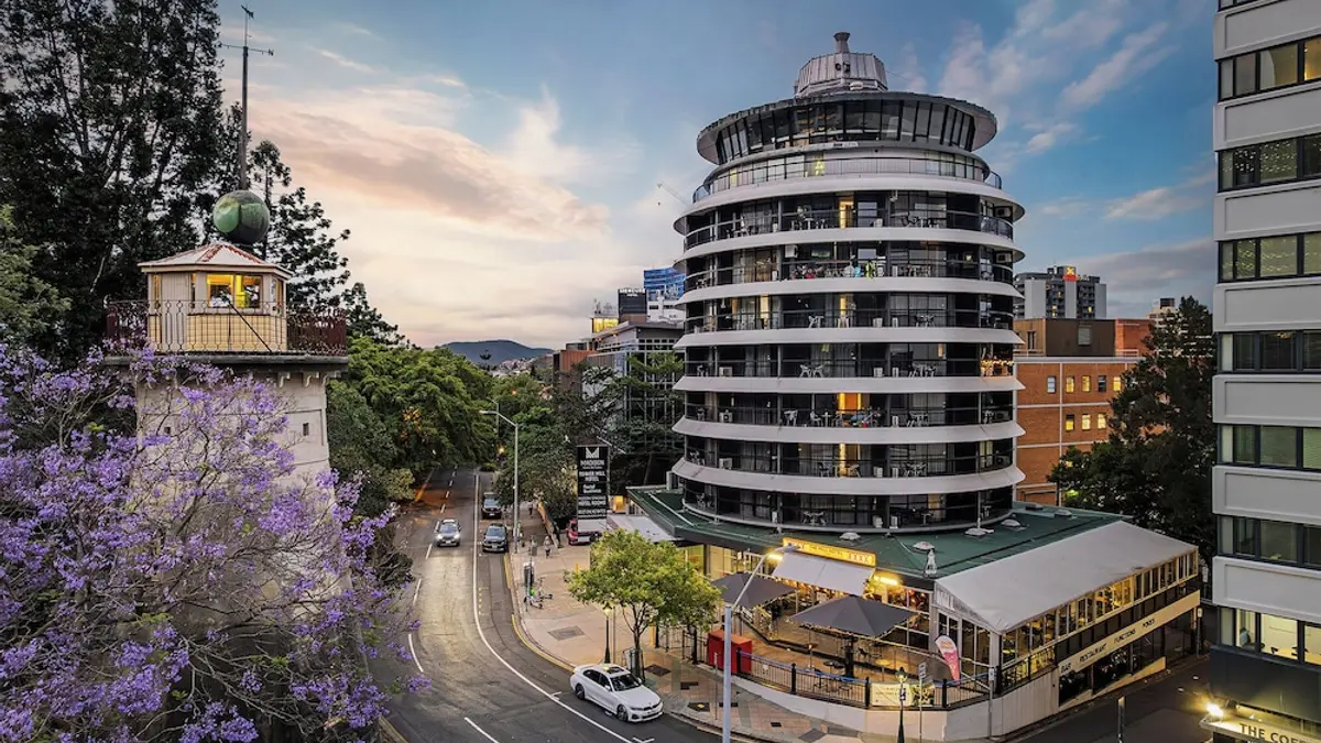 Tower Mill Hotel, Spring Hill, Australia