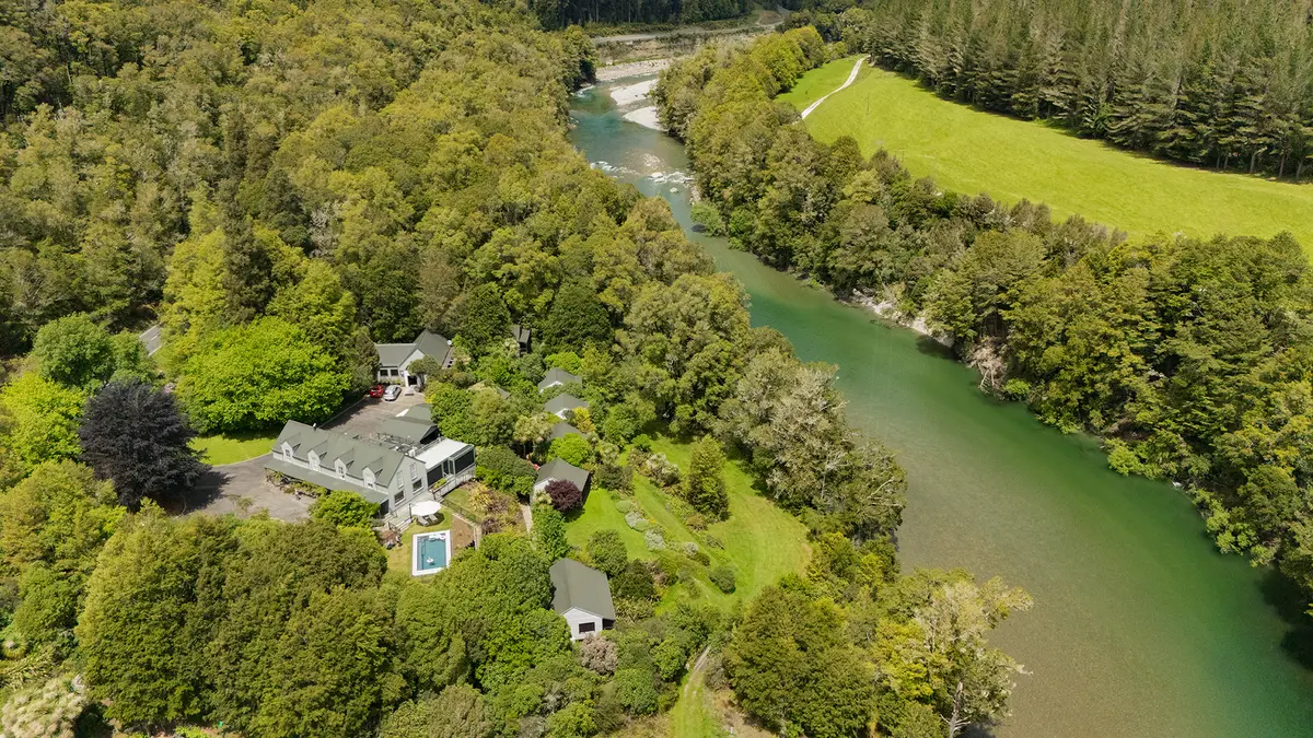 Maruia River Retreat, Nelson, New Zealand