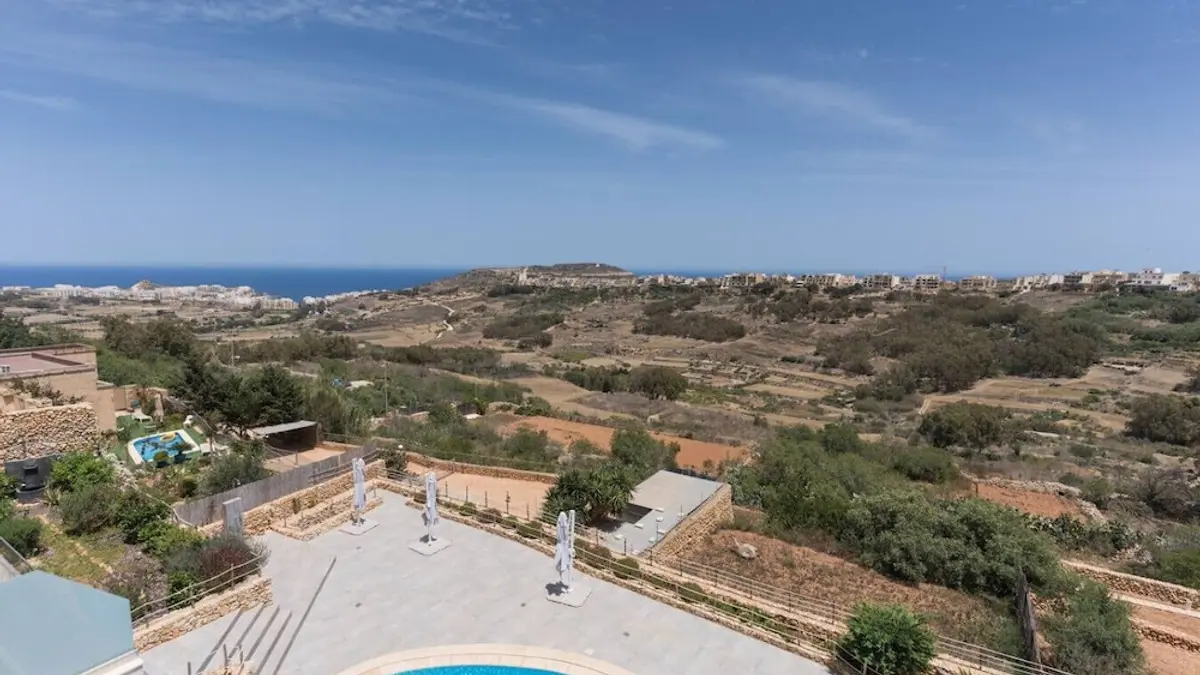 Property With Pool Access - Xaghra Near Marsalforn, Xaghra, Malta