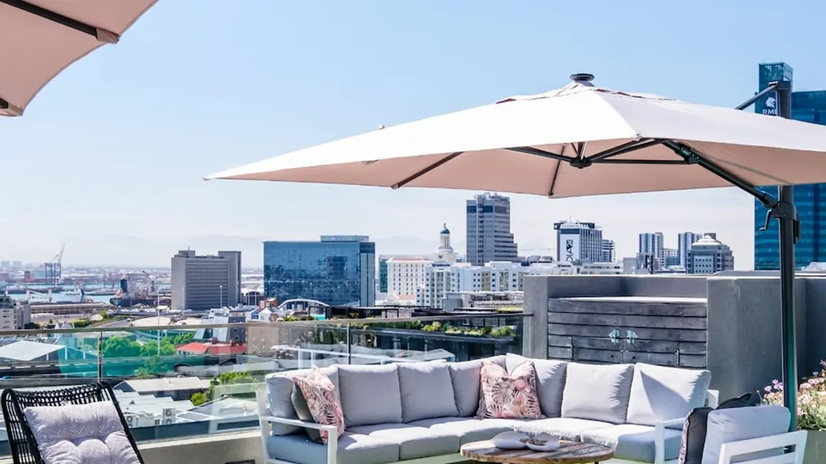 Deluxe Urban Retreat Summit on Quarter, Cape Town, South Africa