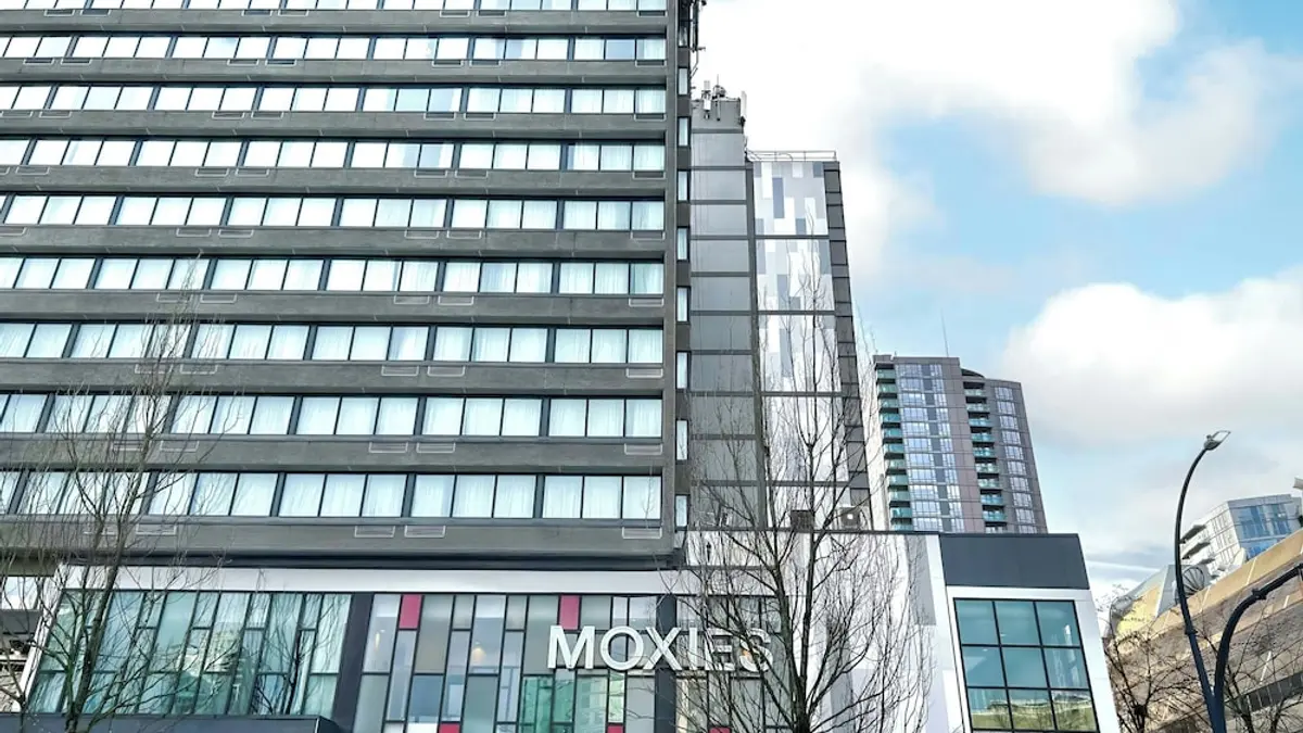 Sandman Signature Vancouver Downtown Hotel, Vancouver, Canada