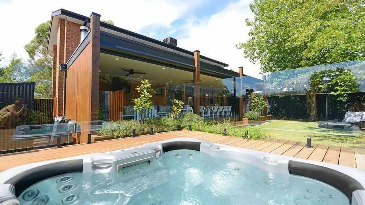 Nirvana Retreat, Melbourne, Australia