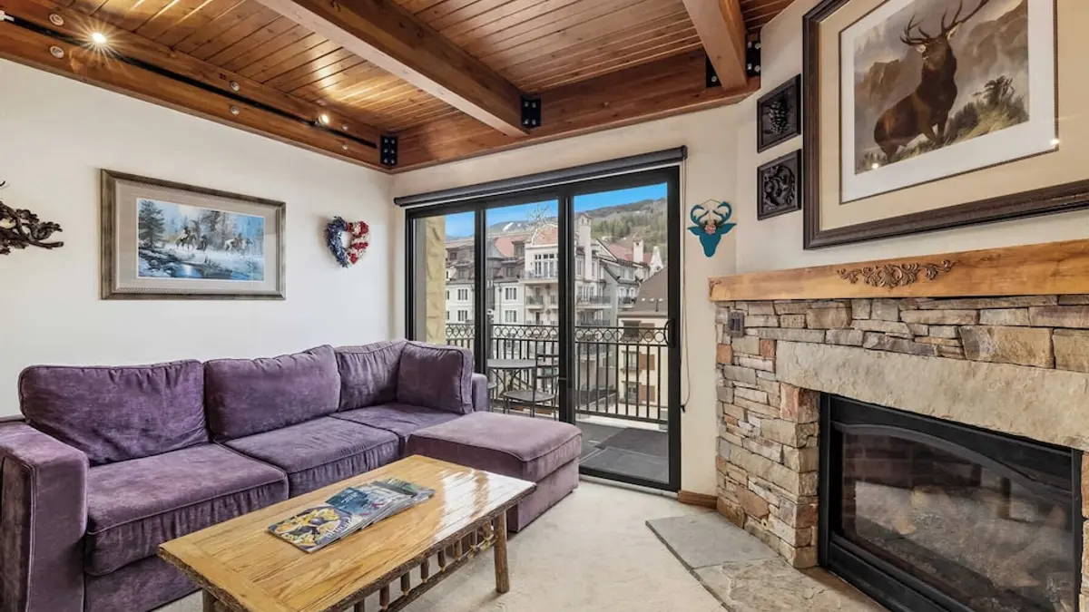 Landmark Vail - Charming Condo for 8 with Resort-style Amenities, Vail, United States