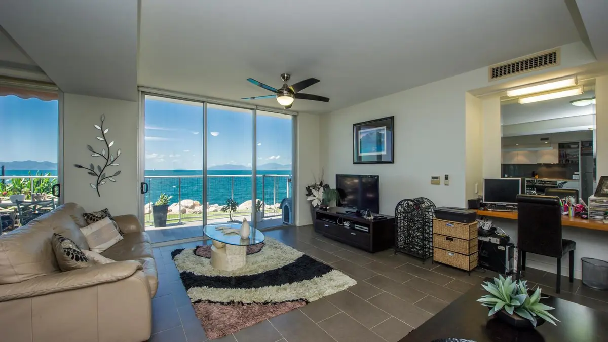 Panoramic Ocean Views 2 bed/2 bath Unit, Nelly Bay, Magnetic Island, Australia