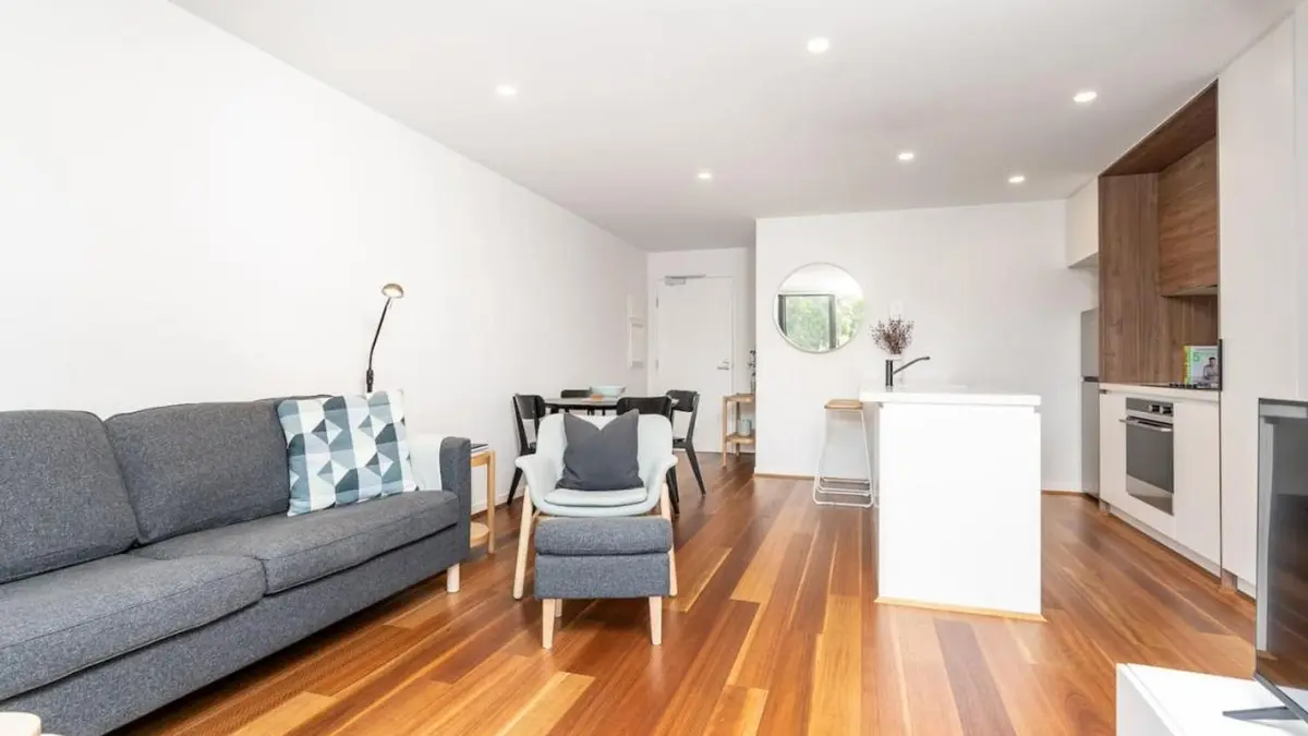 Beautiful Art Apartment near Tram and Shops! - Hosted by CanStay, Canberra, Australia