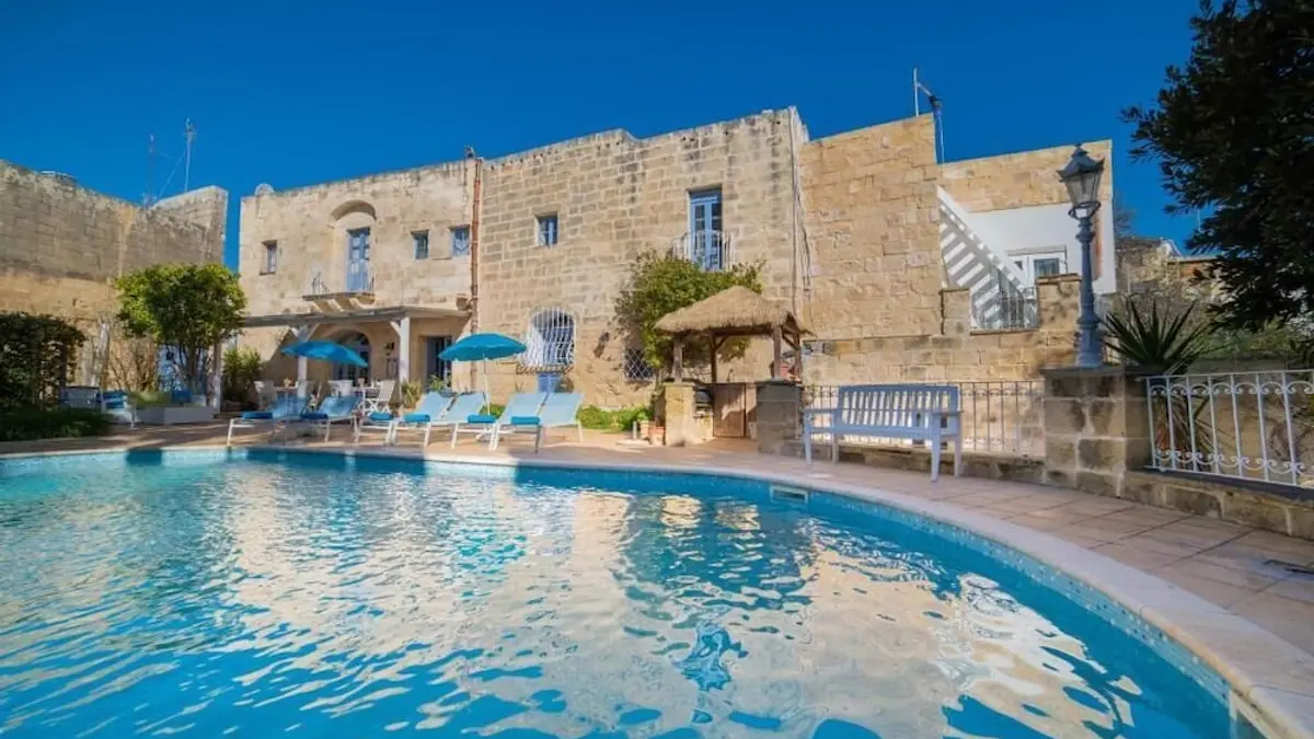 Village Knights Accommodation, Zebbug, Malta