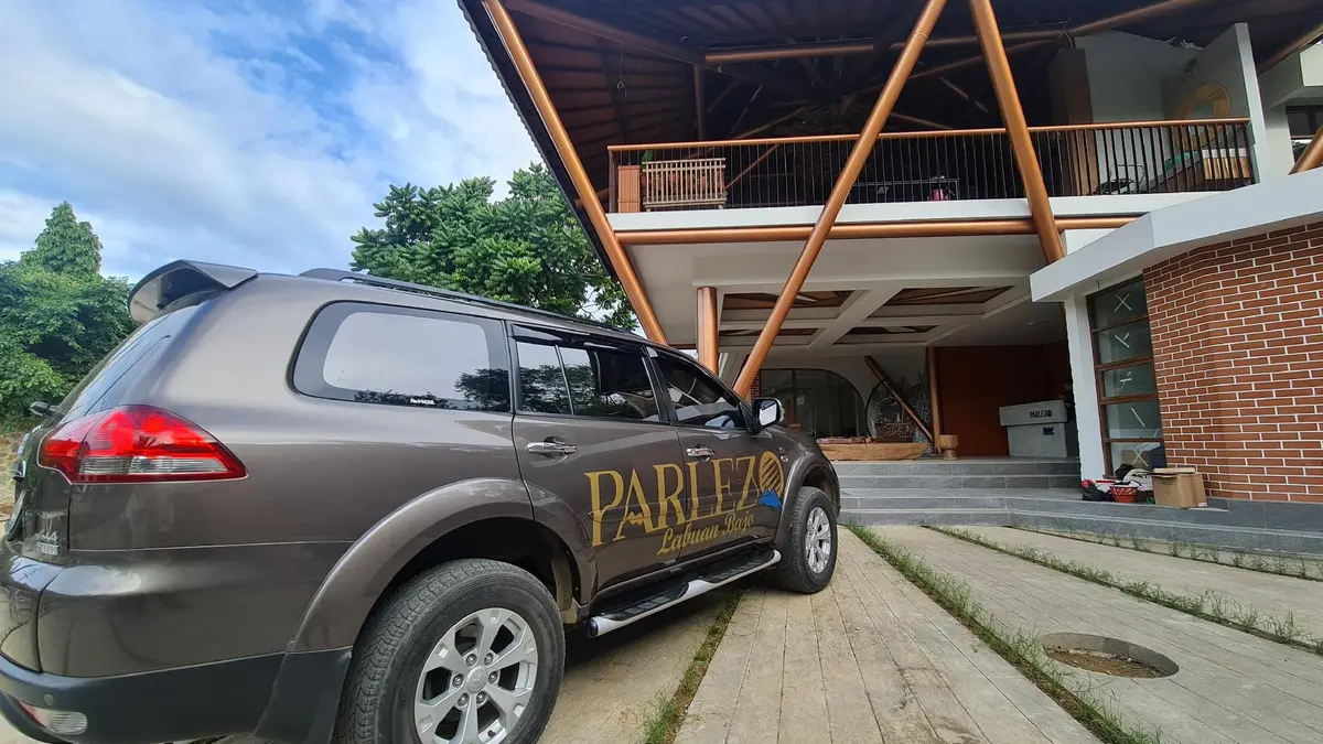 Parlezo, Labuan Bajo, Indonesia