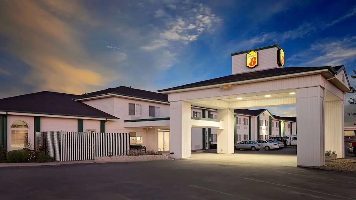 Super 8 by Wyndham Battle Mountain, Battle Mountain, United States