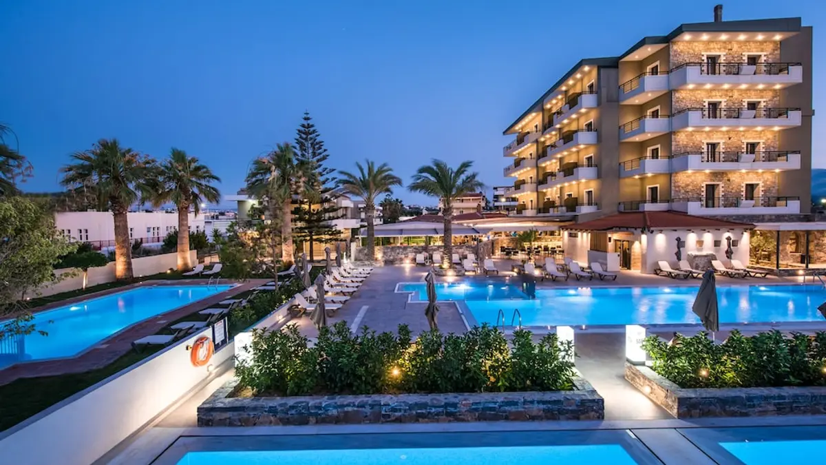 Petousis Hotel & Suites, Malevizi, Greece