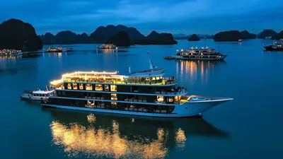 Doris Cruise, Ha Long, Vietnam