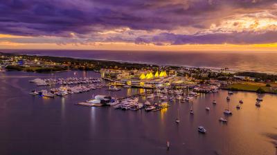 Gold Coast: Two-Hour Broadwater Sunset Cruise with Live Music & Light Meal