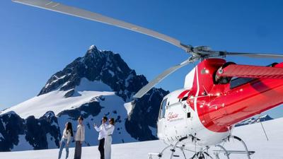 Four-Hour Milford Sound Scenic Helicopter Flight & Fiord Cruise with Return Transfers