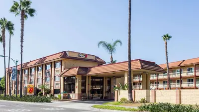 Super 8 by Wyndham Anaheim/Disneyland Drive, Anaheim, United States