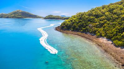 Airlie Beach: Whitsunday Islands Two-Hour Jet Ski Guided Tour around Daydream & South Molle Islands