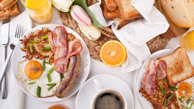 Perth: Casual Weekend Breakfast Dining Experience for Two in Burswood