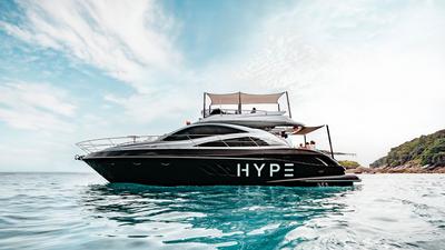 Phuket: Full-Day Luxury Island Hopping Yacht Experience on Phang Nga Bay with Glass of Sparkling Wine, Lunch & Snorkelling Gear