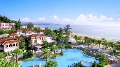 Centara Grand Beach Resort Phuket, Karon, Thailand