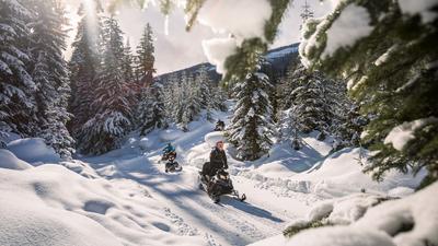 Whistler: Two-Hour Wilderness Snowmobile Tour with Beginner-Friendly Options