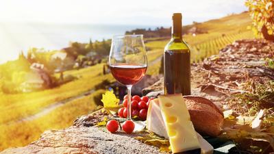 Adelaide: Full-Day Barossa Valley Wine Tour with Lunch & Wine Tastings for Two