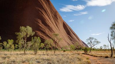 Uluru: 5-Hour Uluru Kata Tjuta National Park Tour with Sunset Wine & Appetisers 