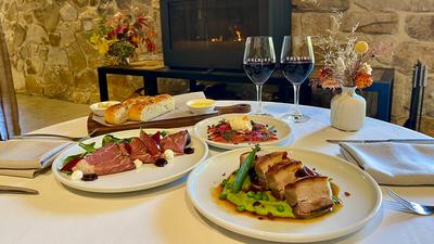 Adelaide: Golding Wines Shared Lunch Experience for Two with Glass of Wine & Optional Premium Dining Upgrade