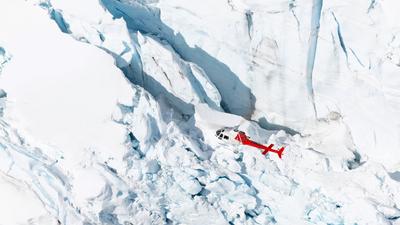 50-Minute Glacier Explorer & Earnslaw Burn Scenic Helicopter Flight with Landing