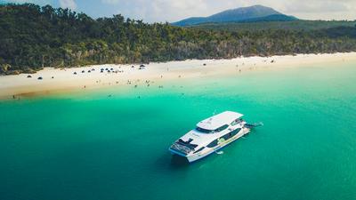 Airlie Beach: Scenic Half-Day Whitsunday Island & Whitehaven Beach Cruise with Morning Tea