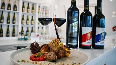 Three-Hour Private Guided Wine Tasting, Vineyard Walk, Helicopter Flight & Gourmet Pizza Lunch